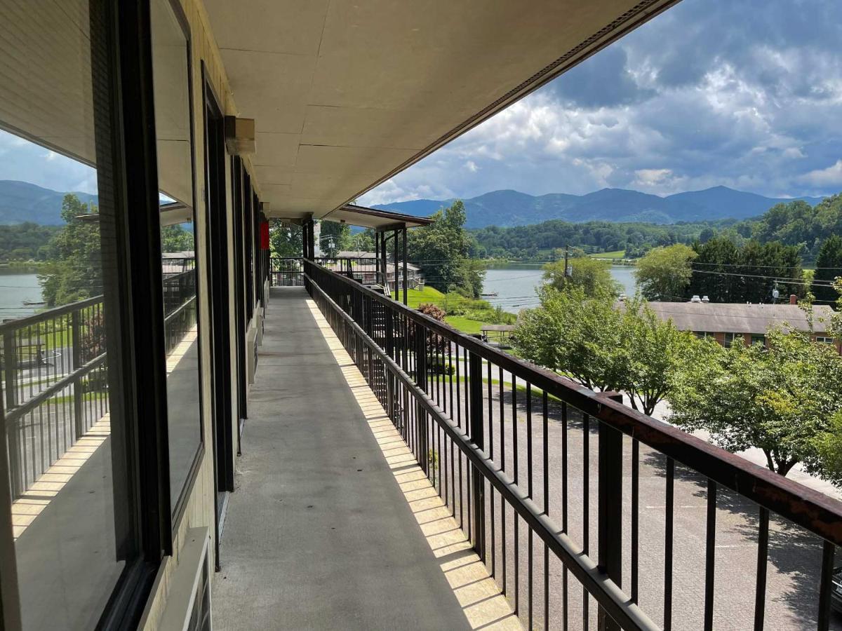 Hillside Lodge Lake Junaluska Ngoại thất bức ảnh